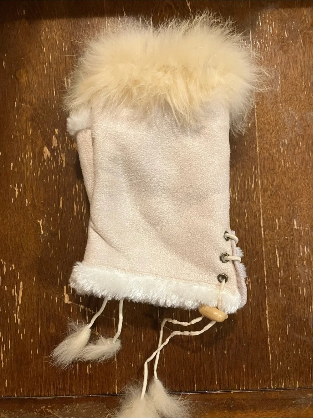 Faux fur fingerless gloves